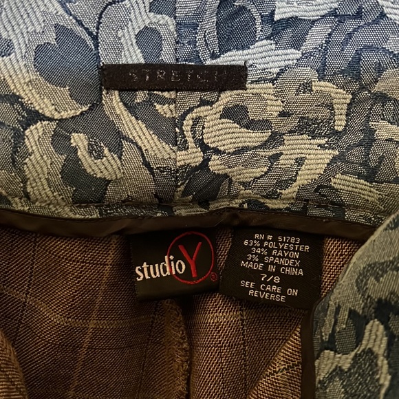 Comfy, stylish Studio Y trouser pants with belt loops and cuffs. - Picture 5 of 8